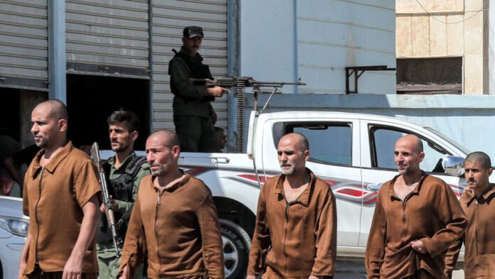 security-gaps-in-syrian-camps-and-prisons-raise-risk-of-isis-reemergence